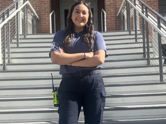 Rebeca in front of Old Main