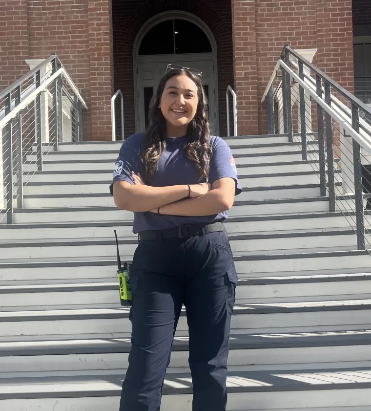 Rebeca in front of Old Main